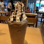 이디야왔는데 양이랑 맛에바임...