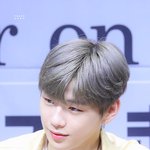 [모두드루와] 강다니엘 <b>초동</b> 44만장넘음ㄴ