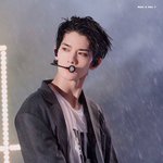 폭우 속에서 레전드 쓴 남돌