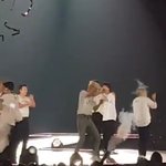 [EXO] 찬열이 <b>폭죽</b>터져서 엄청 놀란거 봄?ㅋㅋㅋㅋ