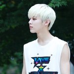 [엑스원] 우석이 사진 보고 <b>점심</b>시간 힐링해