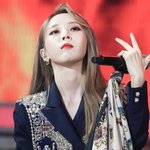 김치 칼국수 실트에 올린 여돌