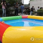 간이풀장 차량<b>돌진</b>. 어린이등 5명 중상