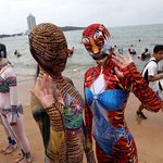 [댓글부탁해] 중국에서 유행 중인 <b>래쉬</b>가드ㄷㄷ