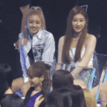 [모두드루와] 시상식 갔다가 번호 따이는 여돌(<b>움짤</b>ㅇ)