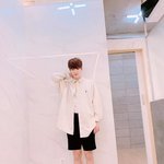 같은 그룹 동갑내기의 <b>정반대</b> 스타일링