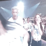 [EXO] 슴콘 <b>엔딩</b>때 찬열이 뽀뽀한거 봄?