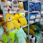 허리밑에 다이소인형 넣고<b>자면</b> 편하당