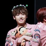 '<b>갭</b>'에 치이면 답도 없는 아이돌