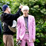 [EXO] 찬열이 머리 <b>손질</b>하려면 뒤꿈치를 들어야해