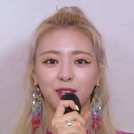 있지 <b>메이크업쌤</b> 좀 바꿔주세요