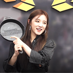 [연예인] 여자아이들 <b>우기</b> 귀여워