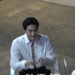 [EXO] 준면이 눈으로 말해요하나 표정 뭐임ㅋㅋㅋ