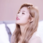 트와이스 <b>사나</b> 눈웃음 봐...