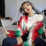 <b>힙합</b> 걸크러쉬 스타일갑 리사