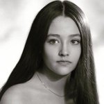 [댓글부탁해] 올리비아 <b>핫세</b>랑 딸 진짜 ㅈㄴ예쁘네