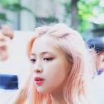 홀린듯 저장하라고 올리는 <b>여</b><b>돌</b> 직찍