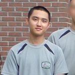 [EXO] 야 이거 경수 손 부은 건 아니지..?
