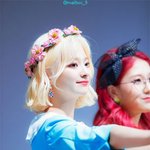 뒷<b>걸음</b>질 치게 만드는 여돌