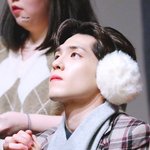 냉한 얼굴에 그러지 못한 성격을 가진 남돌