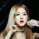 <b>강렬</b>한 분위기 뿜는 여돌 예쁨