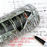 [댓글부탁해] 하나씩 꺼내먹어야 할 것 같은 <b>필통</b>