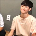 야 현실에선 이런 얼굴 <b>찾기</b>힘드냐
