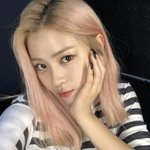 <b>류진</b> 진짜 잘생겼지 않아?