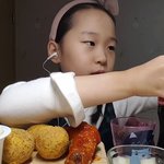 <b>띠</b><b>예</b> 몇 살이지??