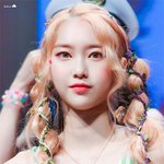 앙칼진 예쁨 제대로인 <b>여</b><b>돌</b>