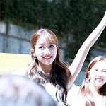자꾸만 예뻐져서 놀라는 <b>여</b><b>돌</b>