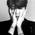 [강다니엘] 아레나 <b>양쪽</b> 눈 둘다 뜨고있는 것도 좋은데?