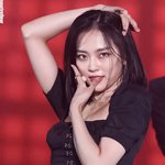 분위기로 <b>압도</b>시키는 아이돌
