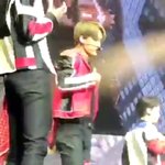 [EXO] 종인이 애쉬<b>카키</b>?로 염색했대