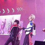 [EXO] 찬열이 머리색 빠져서 다시 <b>백발</b>이네