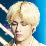 뷔 금발도 존잘<b>이네</b>