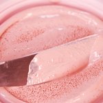 [드루와] 코덕들 맴찢 영상. <b>귀르</b>가즘 주의! 메이크업 제품 부수기