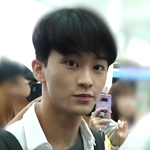 <b>NCT</b>127 태용X마크 잘 다녀와 ^^