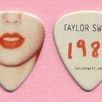 가수들 취향과 성격 보이는 기타픽