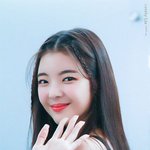 가만보면 늘 웃고있는 <b>여</b><b>돌</b>
