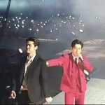 [EXO] <b>세훈이</b> 자리 찾아주는 준면이봐ㅎㅎ