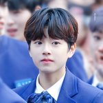 <b>뜬금</b> 없는데 이진우 ㄹㅇ 존잘인듯
