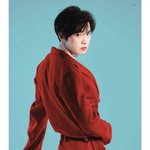 [EXO] 박찬열 레드<b>가운</b> 의상 너무 좋다 진짜로