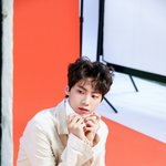 [<b>이진혁</b>] (짤펌)웨.이.크.메.이.크 화보 고화질 1