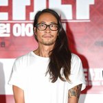 [댓글부탁해] 4년만의 공식<b>석상</b> 나온 류승범