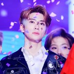[NCT] 이렇게 밝고 알록달록한 색감 사진 있는 <b>준희</b>ㅜㅜ