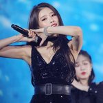 무대에서 넘어지고 울면서 무대 마친 <b>미주</b>