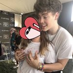 [프듀X] 미국 인기 <b>보이밴드</b> 멤버 성추행이라고 돌고있는 짤