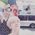 [EXO] 애들끼리 <b>서로</b> 챙겨주는거 너무 좋다ㅠㅠㅠ