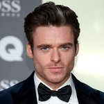 지큐 어워드 레드카펫